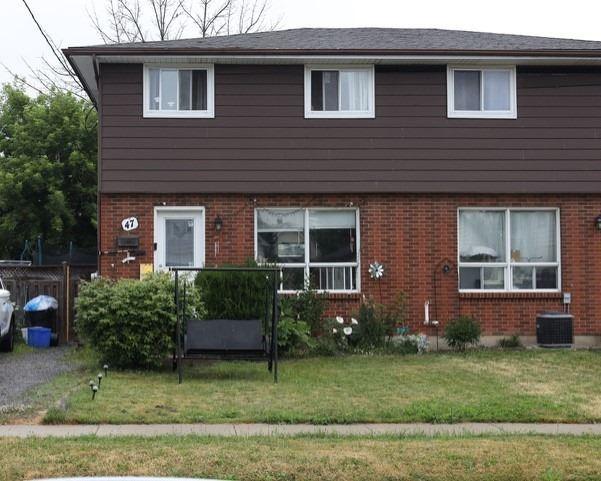 47 Marlborough Ave, House semidetached with 3 bedrooms, 2 bathrooms and 2 parking in St. Catharines ON | Image 1