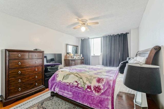 1507 - 320 Dixon Rd, Condo with 3 bedrooms, 2 bathrooms and 1 parking in Toronto ON | Image 8