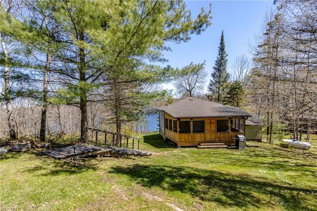433 White Falls Road, House detached with 2 bedrooms, 1 bathrooms and 6 parking in Georgian Bay ON | Image 8