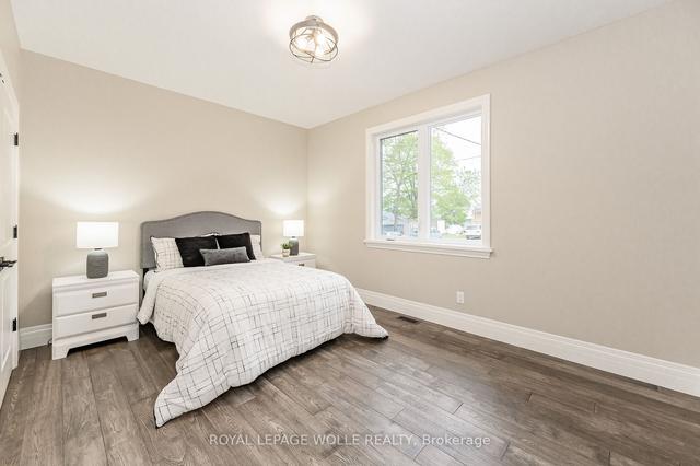 120 North St, House detached with 2 bedrooms, 3 bathrooms and 4 parking in Wilmot ON | Image 10