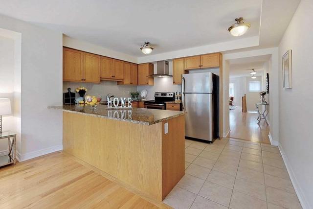 26 Kawneer Terr, House attached with 4 bedrooms, 3 bathrooms and 2 parking in Toronto ON | Image 7