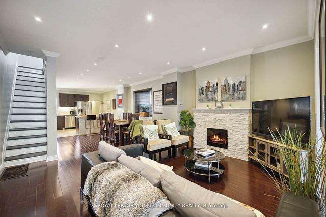 961 Lansdowne Ave, House semidetached with 5 bedrooms, 3 bathrooms and 2 parking in Toronto ON | Image 34