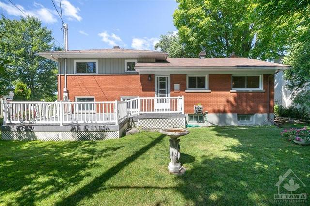 2094 Navaho Drive, House detached with 3 bedrooms, 2 bathrooms and 2 parking in Ottawa ON | Image 4