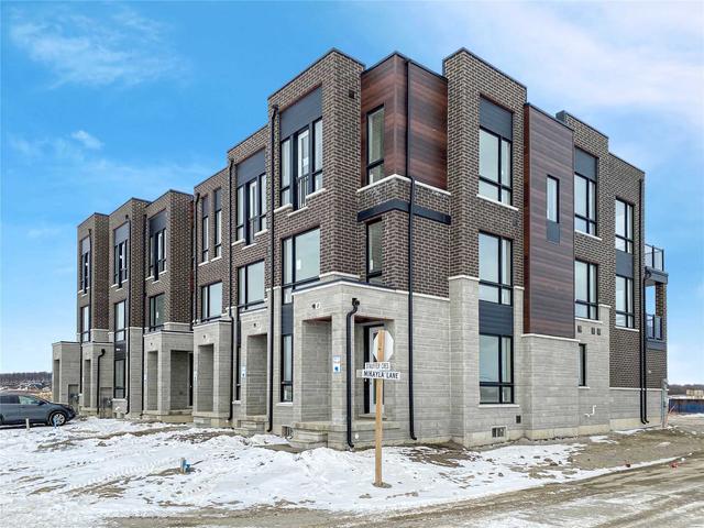 th22 Mikayla Lane, House attached with 3 bedrooms, 3 bathrooms and 3 parking in Markham ON | Image 2
