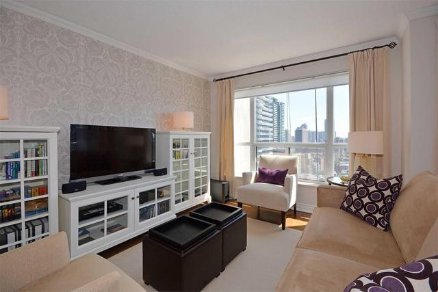 2007 - 909 Bay St, Condo with 2 bedrooms, 2 bathrooms and 1 parking in Toronto ON | Image 15