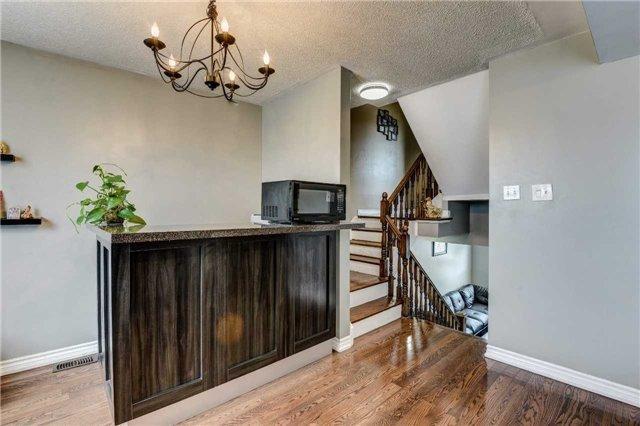 8 - 7255 Dooley Dr, Townhouse with 3 bedrooms, 3 bathrooms and 3 parking in Mississauga ON | Image 10