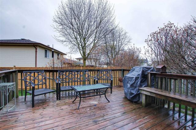 966 Country Club Cres, House detached with 4 bedrooms, 4 bathrooms and 6 parking in London ON | Image 25