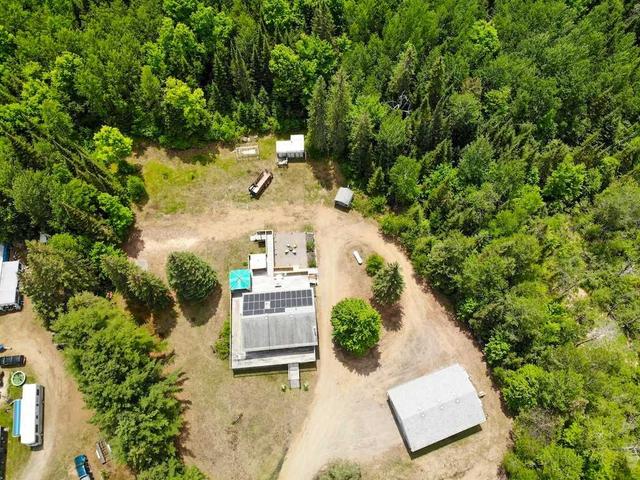 1881 Highway 127 Rd, House detached with 2 bedrooms, 1 bathrooms and 23 parking in Hastings Highlands ON | Image 34