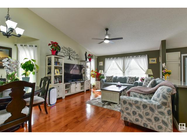 16 - 17418 98a Av Nw, House attached with 2 bedrooms, 2 bathrooms and 4 parking in Edmonton AB | Image 4