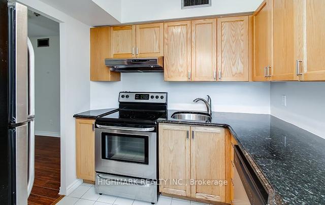 703 - 55 Centre Ave, Condo with 2 bedrooms, 2 bathrooms and 1 parking in Toronto ON | Image 16
