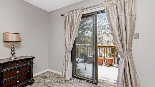 19 Montgomery Sq, House detached with 4 bedrooms, 3 bathrooms and 9 parking in Brampton ON | Image 19