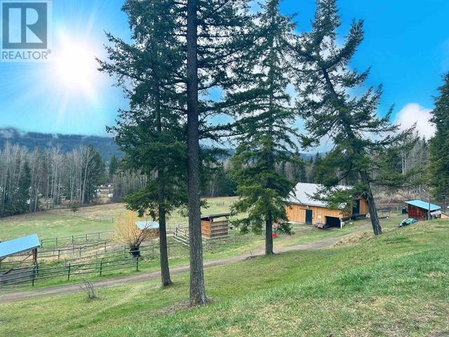 7220 Summit Road, House detached with 4 bedrooms, 2 bathrooms and null parking in Cariboo H BC | Image 32