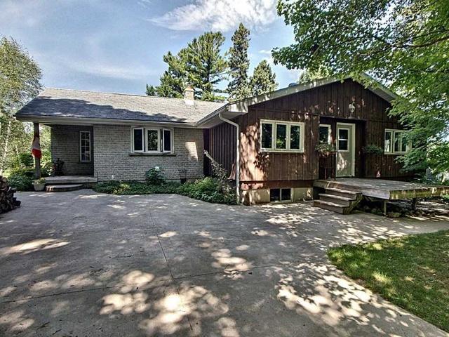 600457 Sideroad, House detached with 2 bedrooms, 2 bathrooms and 11 parking in Chatsworth ON | Image 1