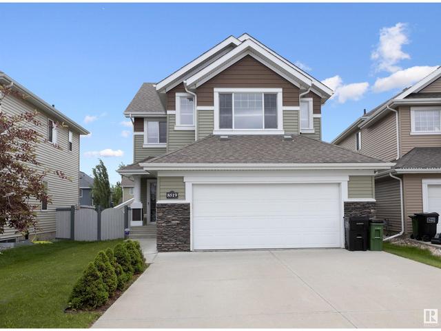 8519 16a Av Sw Sw, House detached with 3 bedrooms, 2 bathrooms and 2 parking in Edmonton AB | Card Image