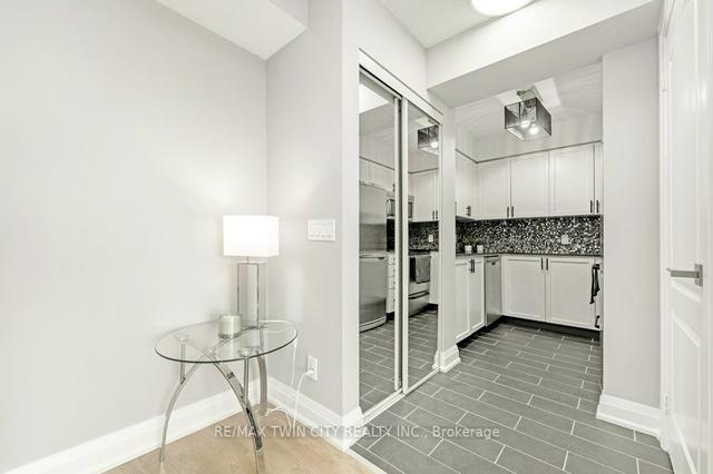 701 - 1103 Leslie St, Condo with 1 bedrooms, 1 bathrooms and 1 parking in Toronto ON | Image 4