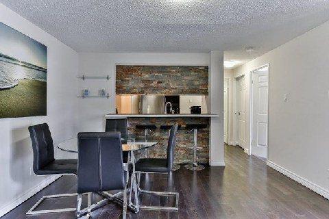 662 - 49 Mccaul St, Condo with 2 bedrooms, 1 bathrooms and null parking in Toronto ON | Image 6