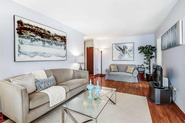 1003 - 100 Quebec Ave, Condo with 2 bedrooms, 2 bathrooms and 1 parking in Toronto ON | Image 31