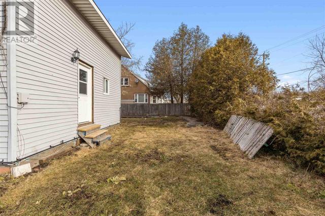 91 Spruce St, House detached with 2 bedrooms, 1 bathrooms and null parking in Sault Ste. Marie ON | Image 20