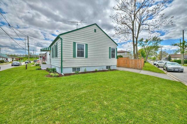 27 St. George St, House detached with 3 bedrooms, 1 bathrooms and 2 parking in St. Catharines ON | Image 27