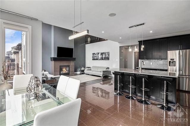 136 Grainstone Way, House detached with 4 bedrooms, 5 bathrooms and 7 parking in Ottawa ON | Image 3