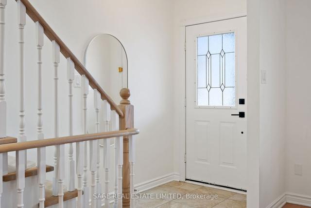710 Brock Ave, House detached with 3 bedrooms, 3 bathrooms and 2 parking in Toronto ON | Image 31