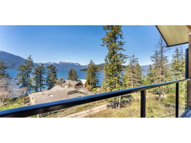 14533 Smith Road, House detached with 4 bedrooms, 3 bathrooms and null parking in Central Kootenay A BC | Image 52