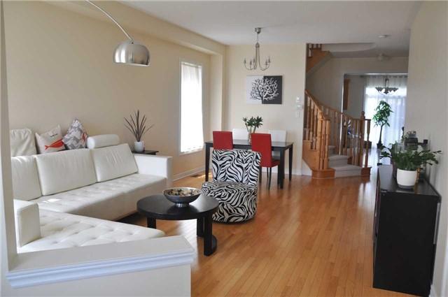 30 Petticoat Rd, House detached with 4 bedrooms, 4 bathrooms and 4 parking in Vaughan ON | Image 2