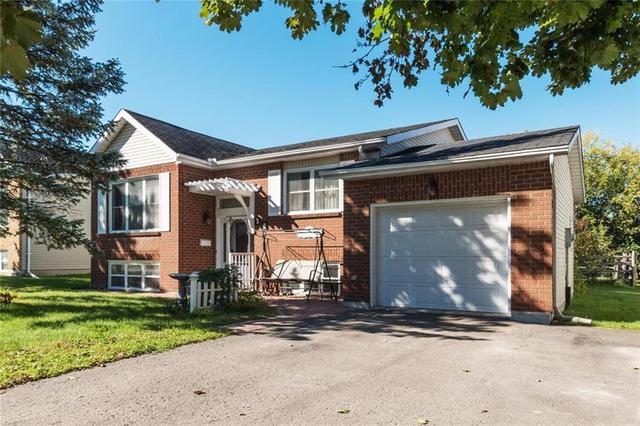 50 Merrick Street, House detached with 3 bedrooms, 3 bathrooms and 2 parking in Smiths Falls ON | Image 2