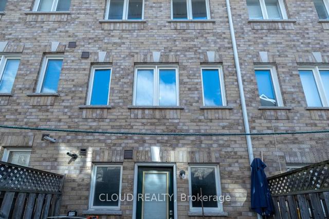 24 Shining Star Cres, Townhouse with 3 bedrooms, 4 bathrooms and 2 parking in Toronto ON | Image 25