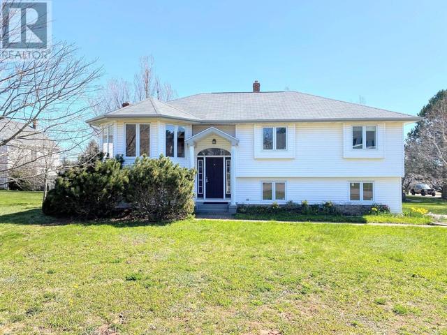 20 Loridale Avenue, House detached with 4 bedrooms, 2 bathrooms and null parking in Charlottetown PE | Card Image