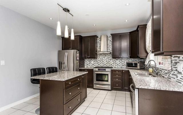 21 Old Cleeve Cres, House detached with 4 bedrooms, 4 bathrooms and 4 parking in Brampton ON | Image 6