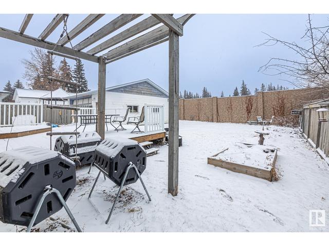 35 Spruce Cr, House detached with 4 bedrooms, 2 bathrooms and 4 parking in St. Albert AB | Image 41
