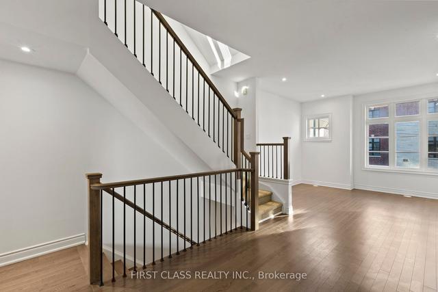 17 - 10 Lunar Cres, Townhouse with 3 bedrooms, 3 bathrooms and 2 parking in Mississauga ON | Image 33
