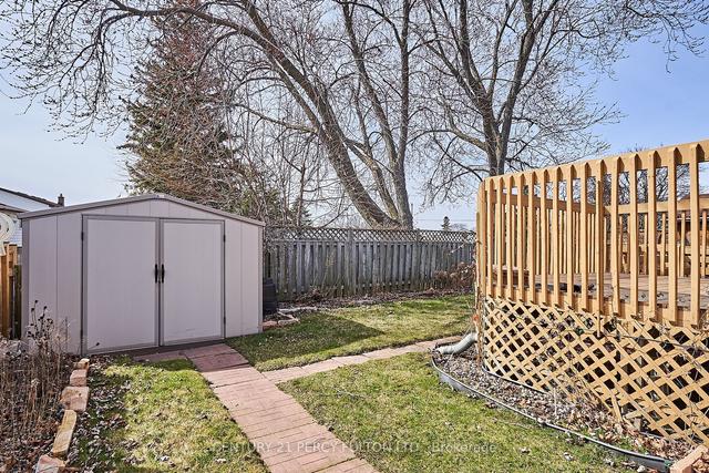 142 Athabasca St, House detached with 3 bedrooms, 2 bathrooms and 4 parking in Oshawa ON | Image 24
