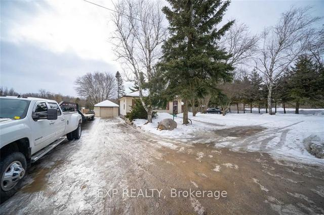 16218 Airport Rd, House detached with 2 bedrooms, 1 bathrooms and 7 parking in Caledon ON | Image 19