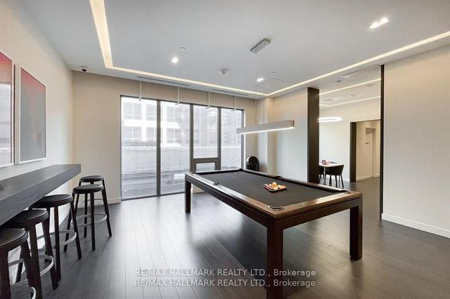 4702 - 2221 Yonge St, Condo with 2 bedrooms, 2 bathrooms and 1 parking in Toronto ON | Image 6