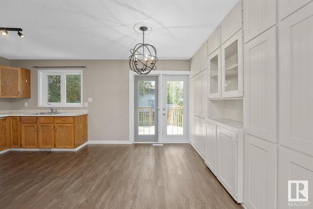 617 10 St, House detached with 4 bedrooms, 2 bathrooms and null parking in Cold Lake AB | Image 7