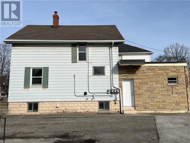 140 Ontario Street, House other with 5 bedrooms, 2 bathrooms and 5 parking in Sarnia ON | Image 1