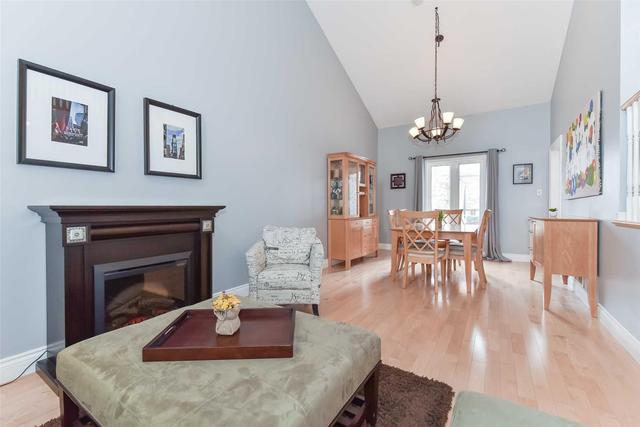 54 Forest Edge Tr, House detached with 4 bedrooms, 4 bathrooms and 2 parking in Kitchener ON | Image 6