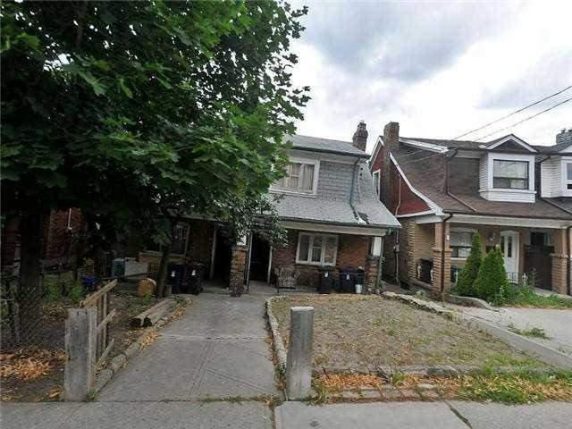 866-868 Shaw St, House semidetached with 6 bedrooms, 2 bathrooms and 1 parking in Toronto ON | Image 2