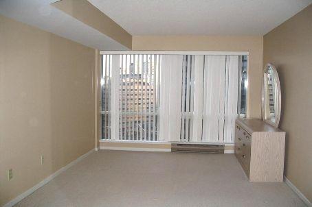 1309 - 1001 Bay St, Condo with 1 bedrooms, 2 bathrooms and 1 parking in Toronto ON | Image 3