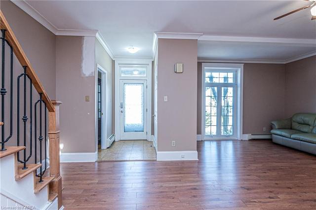 90 Yonge Street, House detached with 5 bedrooms, 3 bathrooms and 2 parking in Kingston ON | Image 6