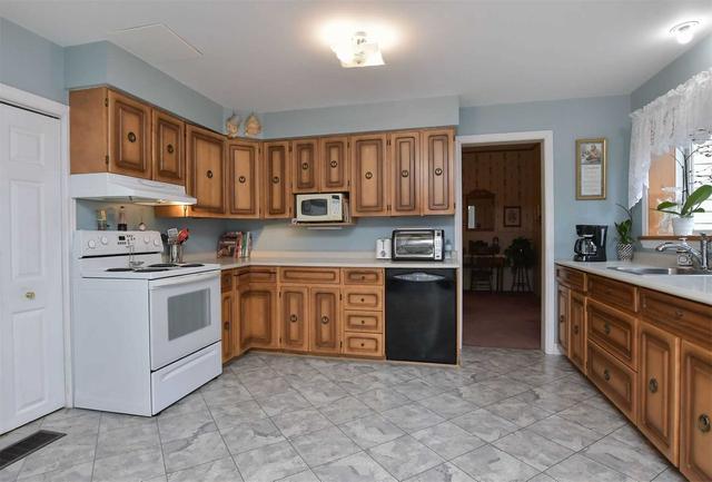 62 Main St S, House detached with 3 bedrooms, 2 bathrooms and 6 parking in Grand Valley ON | Image 3