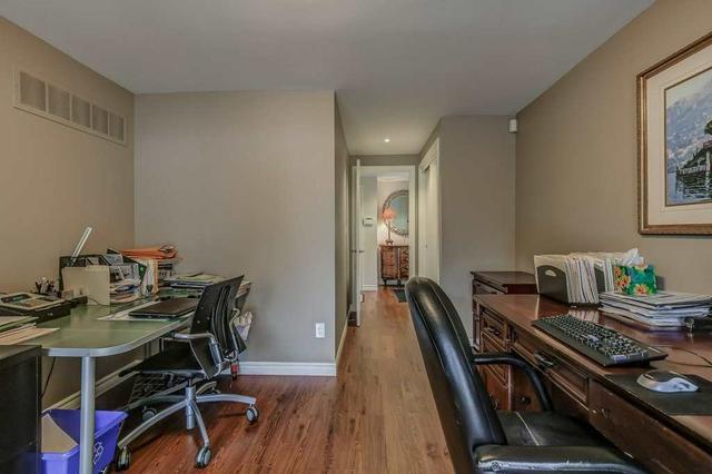 unit 2 - 580 Tedwyn Dr, House semidetached with 2 bedrooms, 1 bathrooms and 2 parking in Mississauga ON | Image 5
