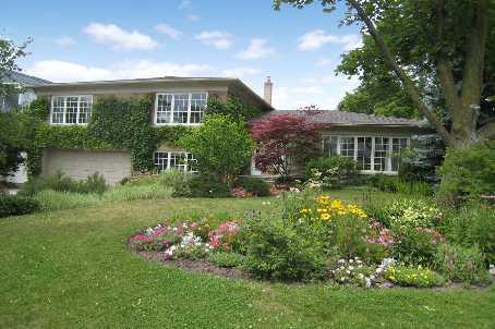 16 Stratheden Rd, House detached with 3 bedrooms, 3 bathrooms and 4 parking in Toronto ON | Image 1