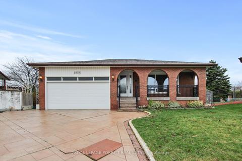 2526 Cynara Rd, House detached with 3 bedrooms, 2 bathrooms and 4 parking in Mississauga ON | Card Image