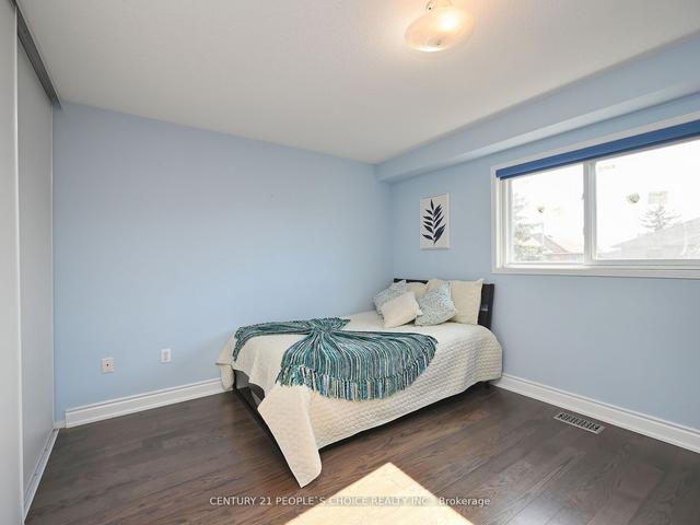 33 - 1050 Bristol Rd W, Townhouse with 3 bedrooms, 3 bathrooms and 2 parking in Mississauga ON | Image 11