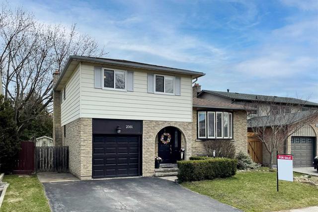 2361 Duncaster Dr, House detached with 3 bedrooms, 3 bathrooms and 3 parking in Burlington ON | Image 1