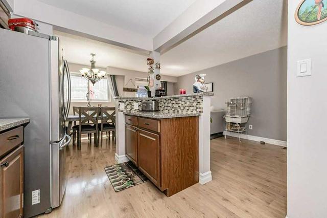 e - 304 Bluevale St, Condo with 3 bedrooms, 2 bathrooms and 2 parking in Waterloo ON | Image 7