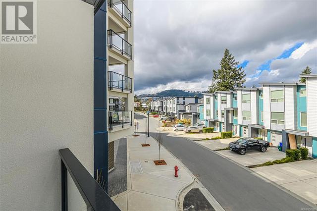 201 - 947 Whirlaway Cres, Condo with 3 bedrooms, 2 bathrooms and 2 parking in Langford BC | Image 17